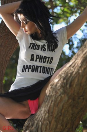 0002-11 thefappeningblog.com.jpg