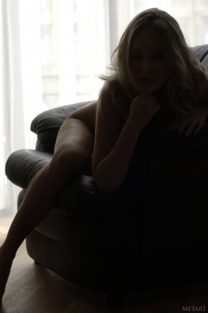 0706-12 thefappeningblog.com.jpg