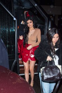 Kylie Jenner Sexy 20.jpg