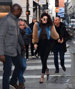 Kendall Jenner Sexy 3.jpg