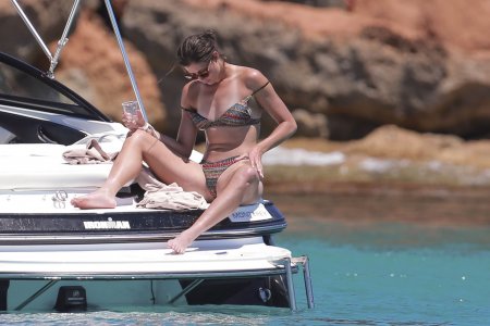 exclusif-joueuse-tennis-garbine-muguruza-vacances-ibiza-espagne-juin-2017 (1).jpg