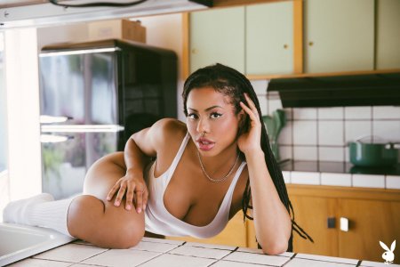 0001-02 thefappeningblog.com.jpg