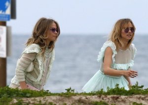 Suki Waterhouse See Through 17.jpg