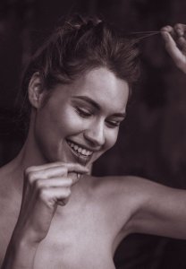 Karol Jaramillo Nude & Sexy 12.jpg