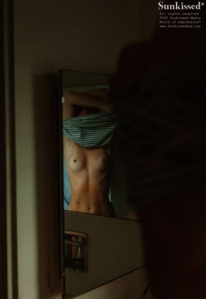 Megan Samperi_Sunkissed 2020-12 (29).jpg