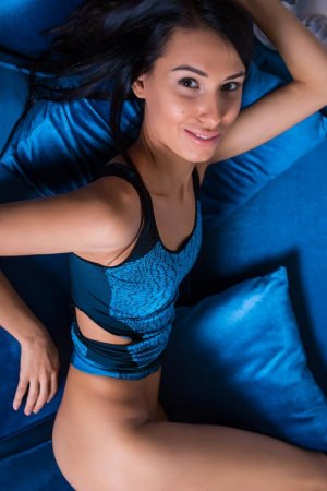 0308-09 thefappeningblog.com.jpg