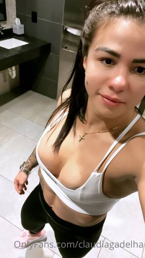 claudia-gadelha_thefappeningblog.com_0005.jpg