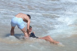 Louise Redknapp Topless 05.jpg