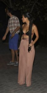 Kim, Khloe and Kourtney Kardashian Sexy 6.jpg