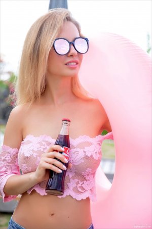 0009-02 thefappeningblog.com.jpg