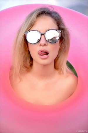 0009-07 thefappeningblog.com.jpg