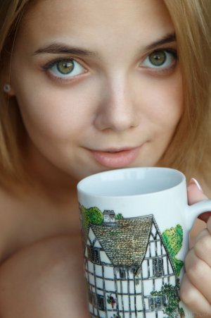 0011-20 thefappeningblog.com.jpg