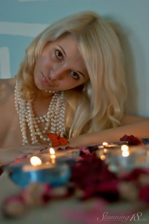 0008-14 thefappeningblog.com.jpg