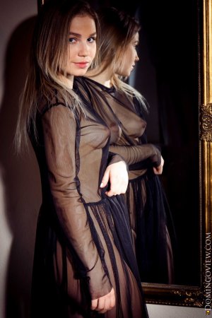 0013-11 thefappeningblog.com.jpg