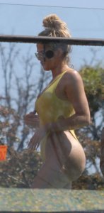 Khloe Kardashian thefappening.so 1.jpg