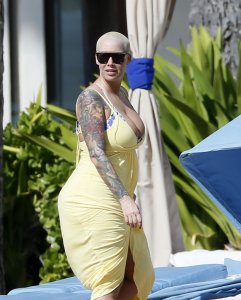 Amber Rose Sexy thefappening.so 14.jpg