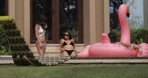 Kim & Kourtney Kardashian Sexy 4 thefappening.so.jpg