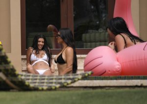 Kim & Kourtney Kardashian Sexy 7 thefappening.so.jpg