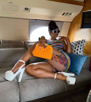 Cardi-B-Feet-6501031.jpg