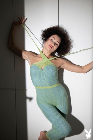 0001-05 thefappeningblog.com.jpg