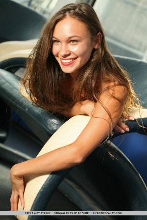 freya-a-slim-and-firm-15 thefappeningblog.com.jpg