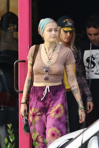 Paris Jackson Braless 3 thefappening.so.jpg