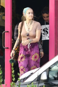 Paris Jackson Braless 1 thefappening.so.jpg