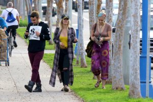 Paris Jackson Braless 7 thefappening.so.jpg