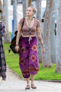 Paris Jackson Braless 16 thefappening.so.jpg