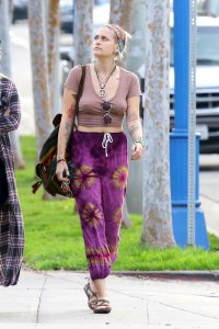Paris Jackson Braless 22 thefappening.so.jpg