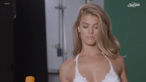 Nina Agdal Sexy 29.jpg