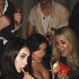 Ariel Winter Sexy 1.jpg