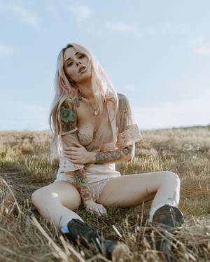 alysha-nett_thefappeningblog.com_0026.jpg
