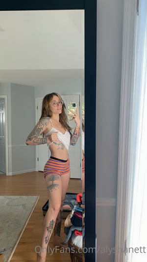 alysha-nett_thefappeningblog.com_0012.jpg