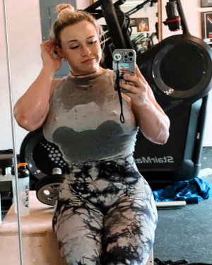 jg FVPQVDJWYAAgsSN.jpg