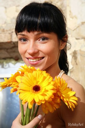 vikka-erberas-13 thefappeningblog.com.jpg