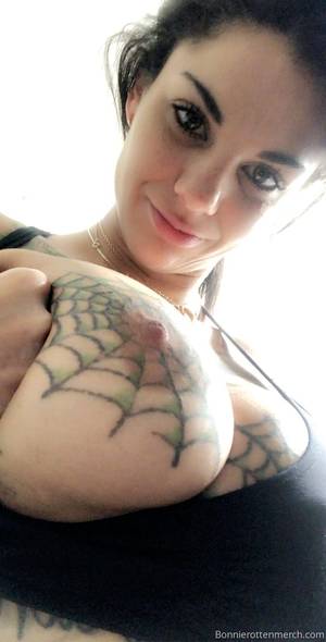 bonnie-rotten_thefappeningblog.com_0008.jpg