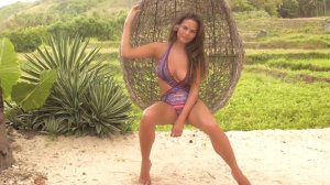 Chrissy Teigen_7.JPG