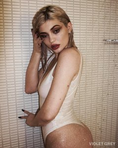 Kylie Jenner Sexy 1 thefappening.so.jpg