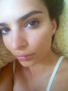 Emily Ratajkowski New Leaked Photos 140 thefappening.so.jpg