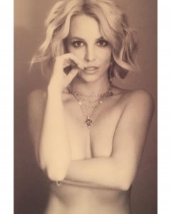 Britney Spears Topless.jpg