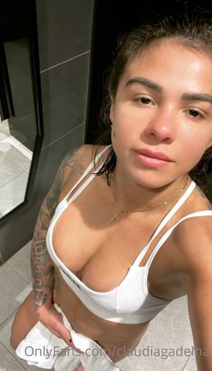 claudia-gadelha_thefappeningblog.com_0005.jpg