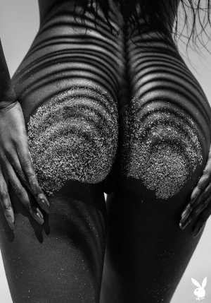 0001-05 thefappeningblog.com.jpg