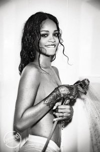 Rihanna Sexy and Topless 23 thefappening.so.JPG
