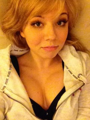 Jennette-McCurdy-big-tits.jpg