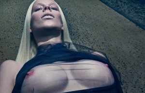 Lexi Boling Naked 01.jpg