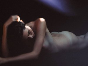 Cora Keegan Naked 07.jpg