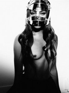 Naomi Campbell Naked 02.jpg