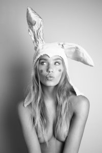 Zoe Cross Topless 1 thefappening.so.jpg