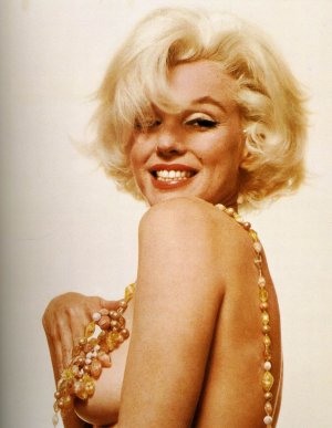 Marilyn_Monroe_196206_Vogue_29.jpg